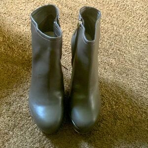 NEW Women Ankle Platform Heel Boots Taupe